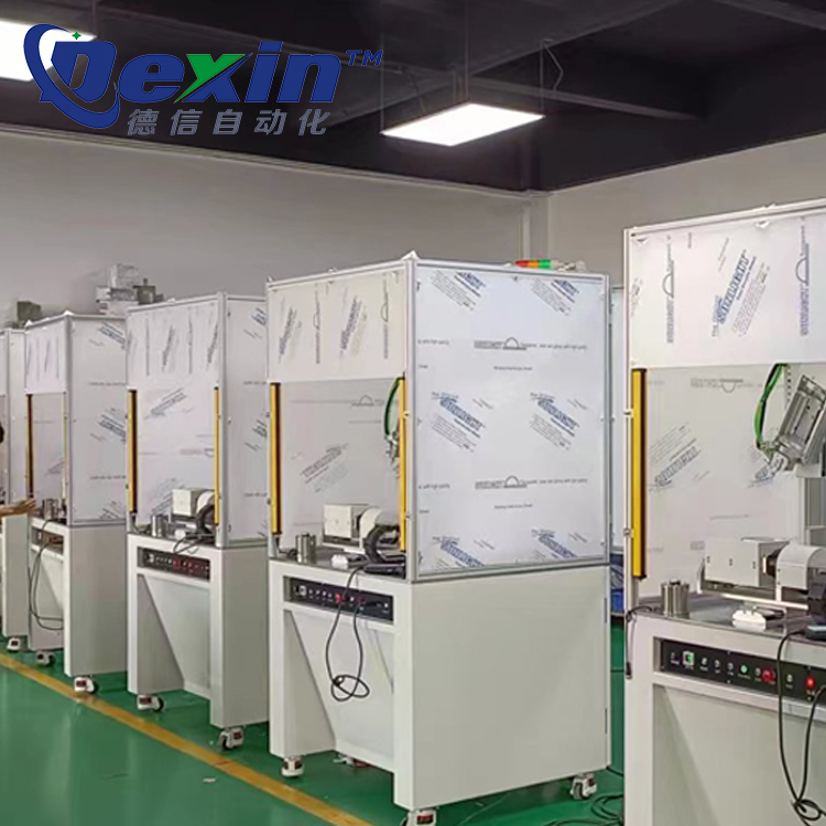 帶防護(hù)罩點(diǎn)膠機(jī).jpg