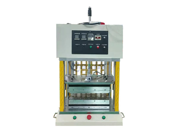 塑料氣動(dòng)壓合機(jī).jpg 塑料氣動(dòng)壓合機(jī).jpg