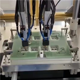 塑料汽車(chē)配件鉚接